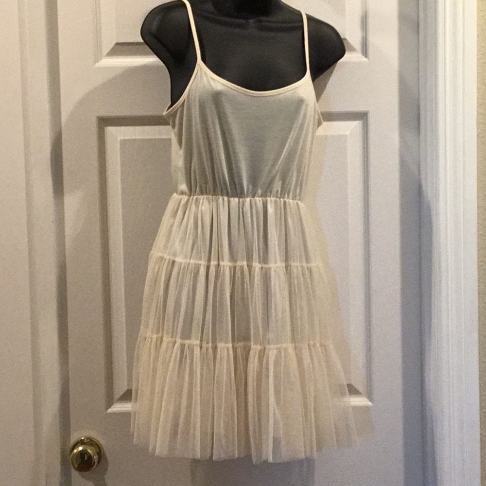 NWOT Cream/ivory petticoat/underskirt size large